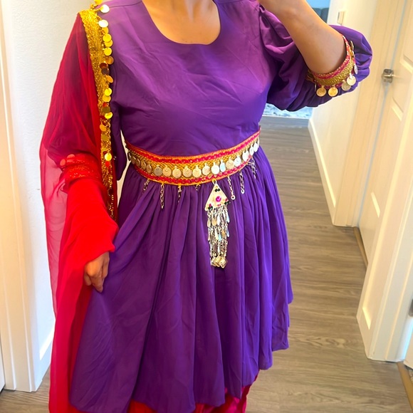 Beautiful dress size M and S color purple and pink - Picture 4 of 7